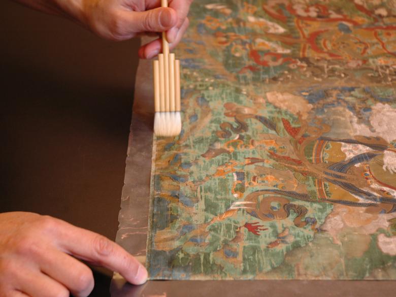Consolidation treatment of a Tibetan painting