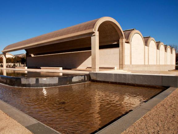 South wing of the Kimbell art museum, Fort Worth, Texas (Carol M. Highsmith, Public domain, via Wikimedia Commons)