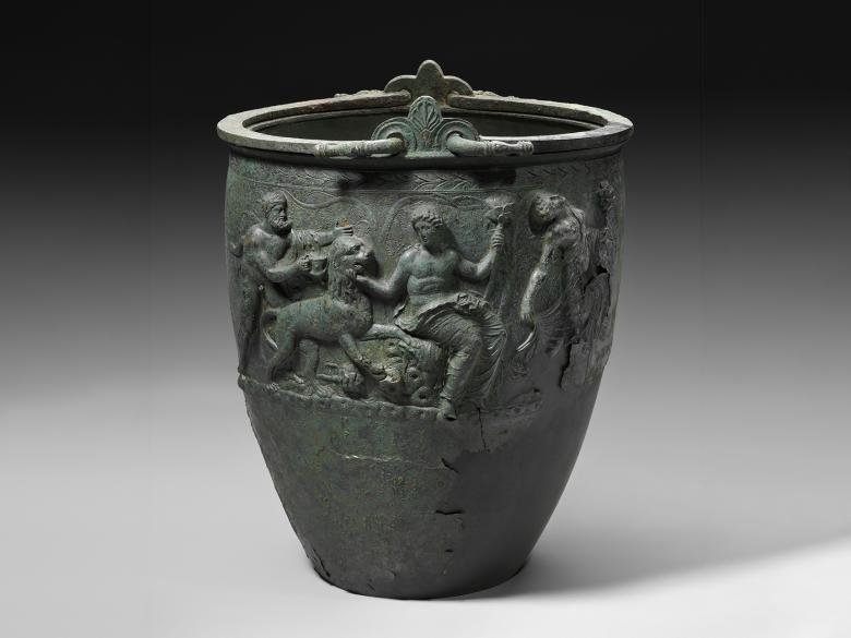 Bronze bucket (situla) with double handles